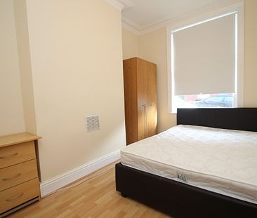 4 Bed - Carberry Terrace , Hyde Park, Leeds - Photo 1