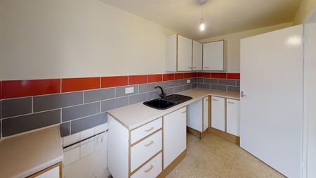 1 bedroom ground floor flat to rent - Photo 4