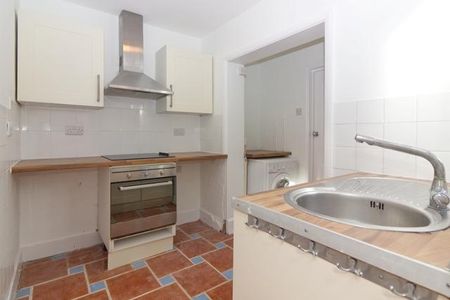 1 bedroom ground floor maisonette to rent - Photo 5