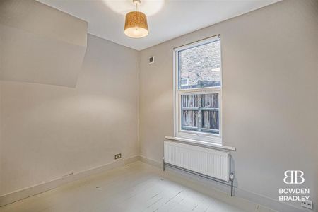 2 bedroom maisonette to rent - Photo 5