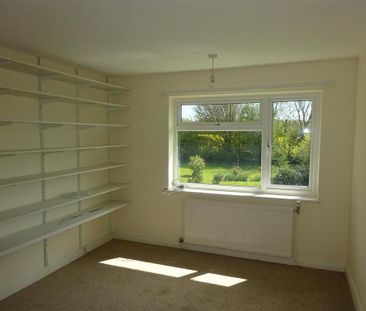 4 bedroom detached house to rent - Photo 6