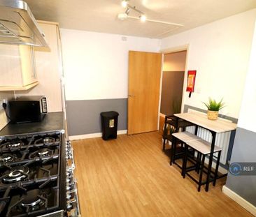 4 bedroom terraced house to rent - Photo 1