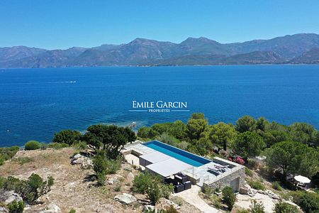 Villa pied dans l'eau à louer à St Florent - 4 chambres - Photo 2