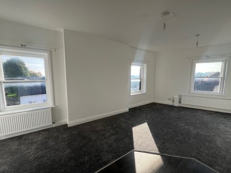 Market Place, Uttoxeter - Photo 4