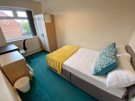 Clearwater Close, L7 - Photo 2