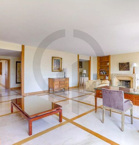 Appartement • Neuilly-sur-Seine - Photo 2