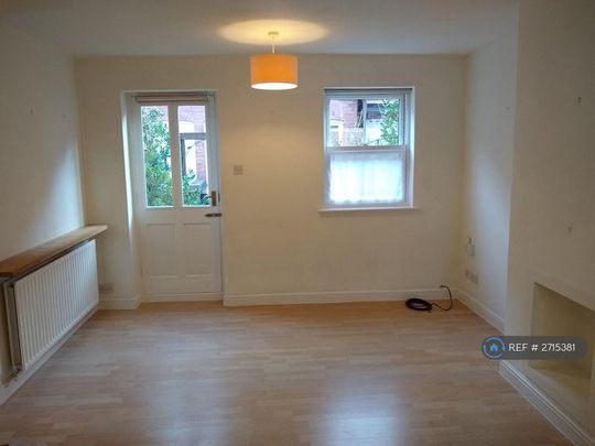 2 bedroom end of terrace house to rent - Photo 1