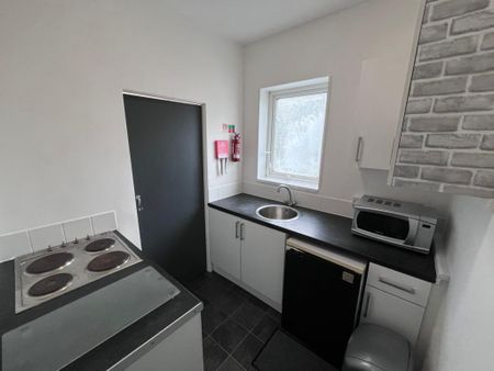 1 bedroom flat to rent - Photo 3