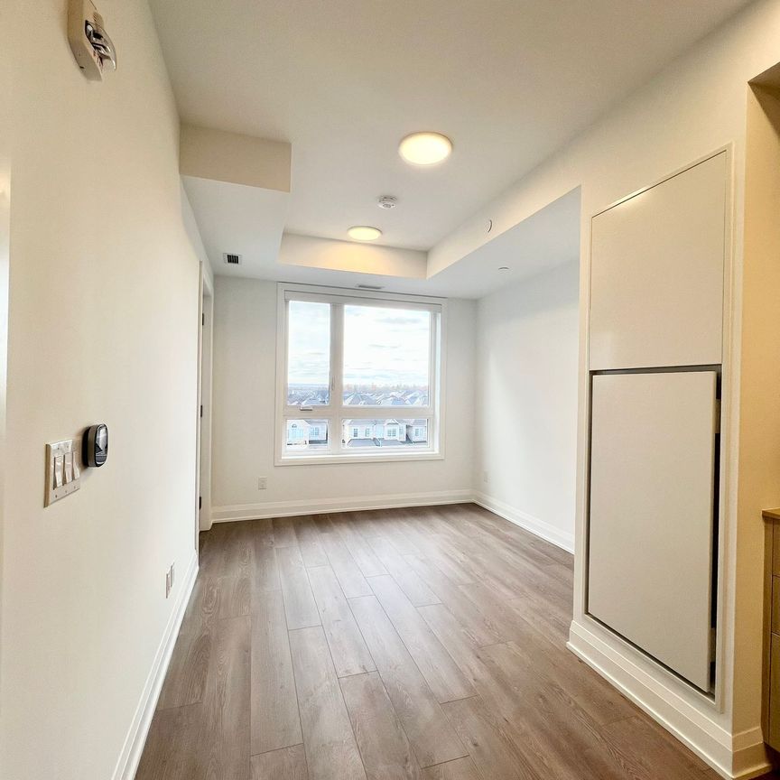 For Lease - 3250 Carding Mill Trail Unit# 402, Oakville, Ontario - Photo 1