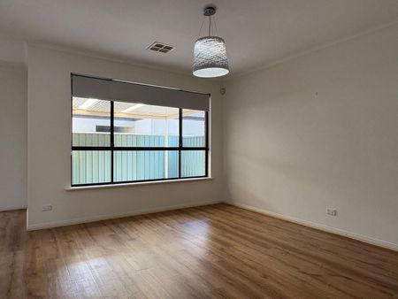 Modern, Stylish Living in Mawson Lakes - Photo 4