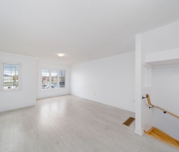 For Lease - 25 Tobias Lane, Barrie, Ontario - Photo 1