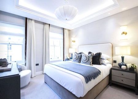 2 bedroom house with 1 reception and 3 bathrooms in Kensington, W8 - Photo 4