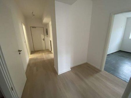 Neu sanierte attraktive 3-Zimmerwohnung mit Terrasse und Einbauküche zu vermieten! - Foto 5