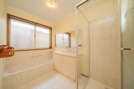 Northside Berwick Family Home - Photo 2