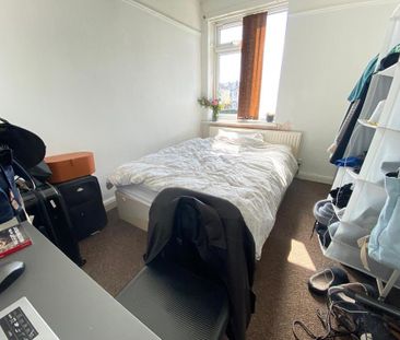 4 bedroom property to rent - Photo 2