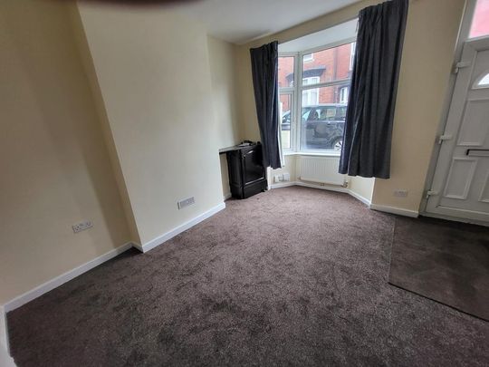 3 bedroom terraced house to rent - Photo 1