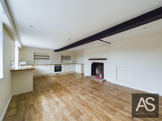 3 bedroom semi-detached house to rent - Photo 1