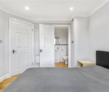 Upper Richmond Road, London, SW15 6TG - Photo 4