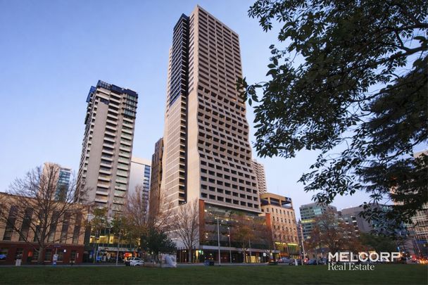 PARKSIDE PERFECTION - UNFURNISHED - Photo 1