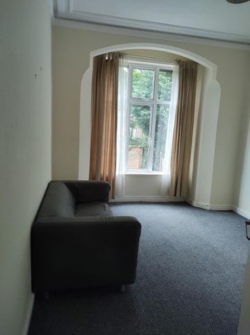 1 Bed Flat, Chorlton, M21 - Photo 2