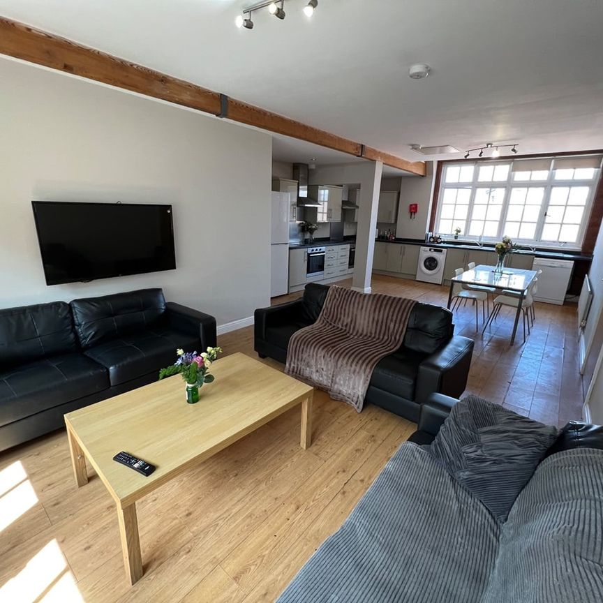 Room in a Shared Flat, Bells Square, S1 - Photo 1