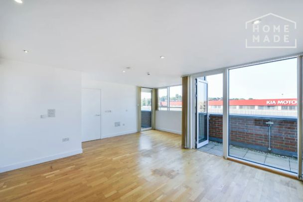 Zenith Close, NW9 - Photo 1