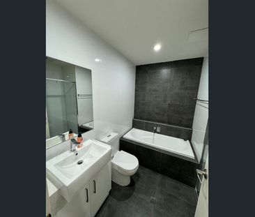 Furnished Apartment Minutes From The City - Photo 4