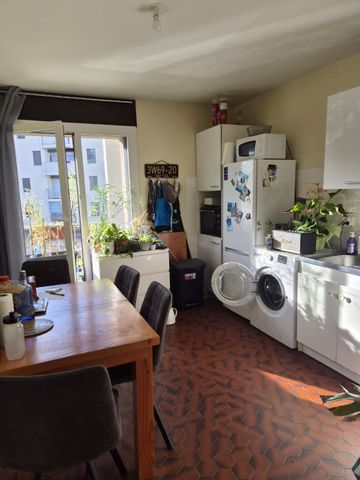 GRAND T1 37 M2, AVEC BALCON, CAVE ET PARKING PRIVATIF - Photo 4