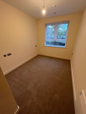 2 Bed Flat, Oceana Boulevard, SO14 - Photo 5