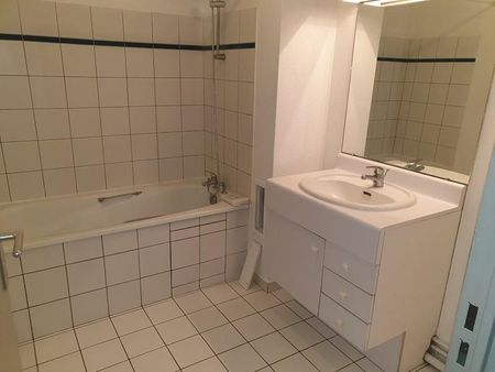 Appartement à Louer à LILLE 710 € - Photo 3