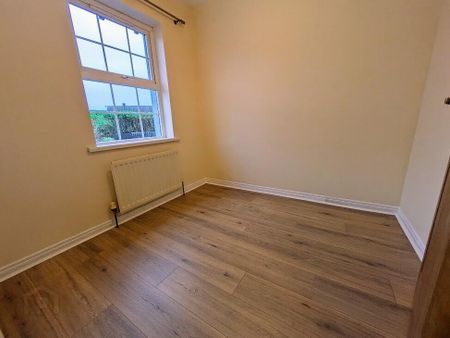 4 Strone Park, Dundonald, Belfast, BT16 1UW - Photo 4