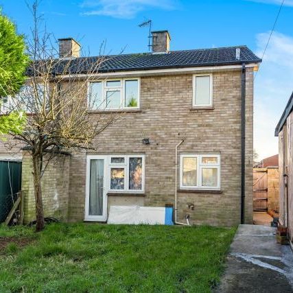 3 bedroom end of terrace house to rent - Photo 1