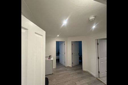 2 Bed Flat, West Street, BN1 - Photo 5