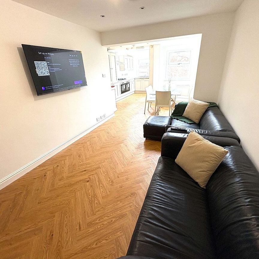 8 Bed Terraced House, Kenmare Road, L15 - Photo 1