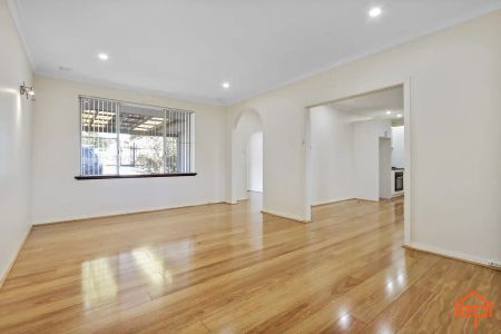 “Family home with great location” - Photo 4