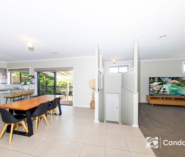 SPACIOUS FAMILY HOME PACKED WITH FEATURES!!! - Photo 2