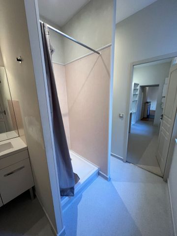 Location Appartement 1 pièce 35m² - Photo 4