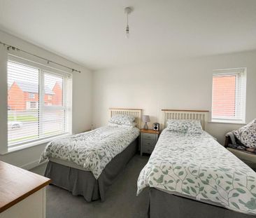 3 bedroom semi-detached house to rent - Photo 3