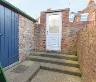 2 bedroom terraced house to rent - Photo 6