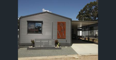 3-BEDROOM CABIN IN NICHOLSON RIVER HOLIDAY PARK - Photo 5