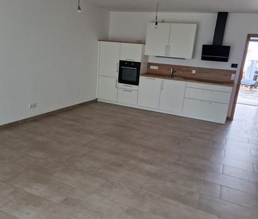 Zentrumsnahe Erdgeschosswohnung inkl. Küche ab sofort zu vermieten! - Foto 4