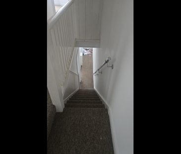 4 Bed Terraced House, Harrow Road, BS4 - Photo 5
