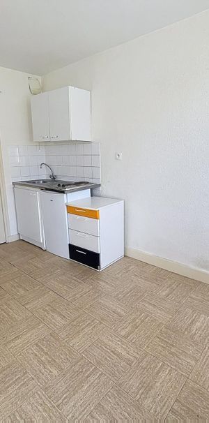 Location Appartement 1 pièce 20m² CLERMONT FERRAND 63000 - Photo 1