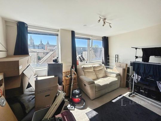 2 bedroom flat to rent - Photo 1