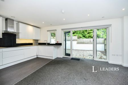 3 bedroom house to rent Princes Road, East Sussex, Brighton, BN2 - Photo 4