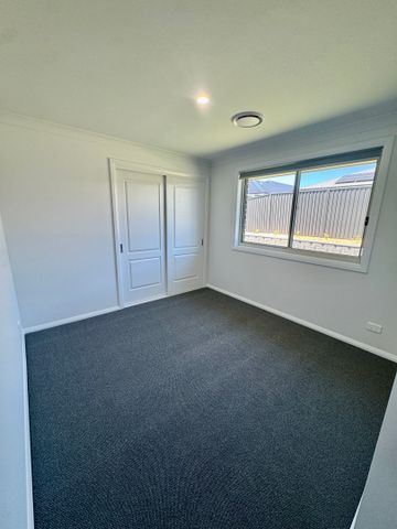 20 Whitebox Street, Orange NSW 2800 - House For Rent | Domain - Photo 3