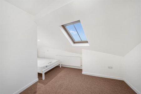3 bedroom maisonette to rent - Photo 3