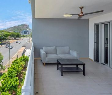 luxury Living in the Heart of Townsville - Photo 4