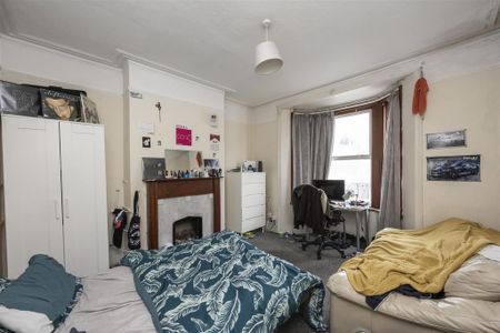 5 bedroom terraced house to rent - Photo 4