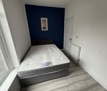4 Bed Terraced House, Holbeck St, L4 - Photo 6